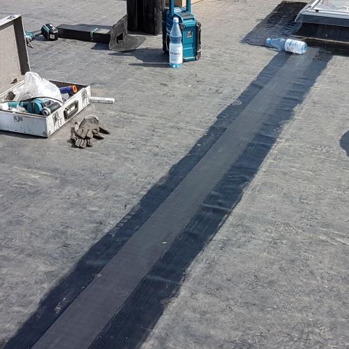 Preview: Form- und Abdeckband EPDM 15 cm Rolle 30,5 m