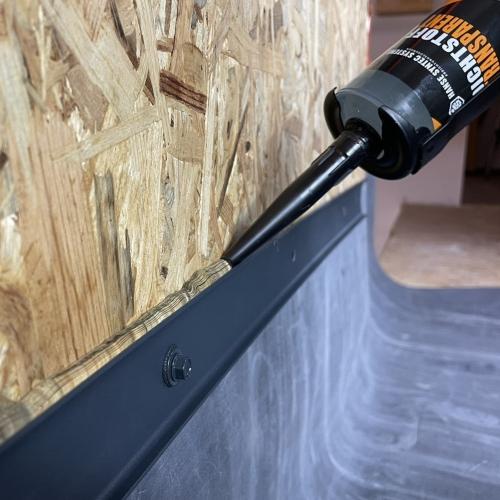DACHPROTECT Wandanschlussprofil DP43 abdichten mit doppelseitigem Dichtband Microsealant