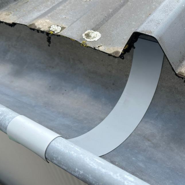 Experte rundum Dachfolien, Kleber & Entwässerungen - Dach Reparaturband  MicroSealant®